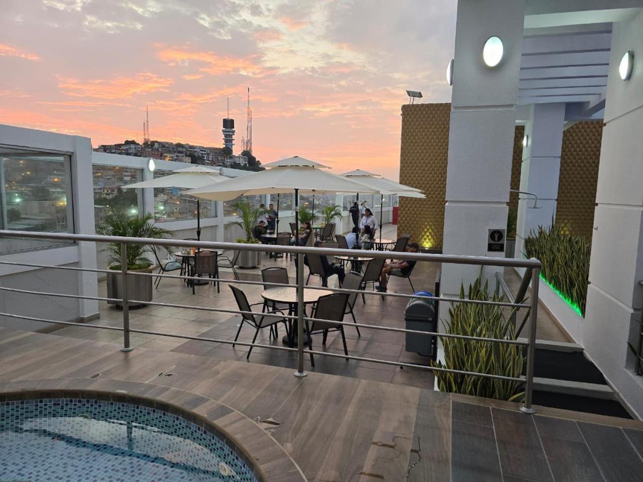 River View Suites 과야킬 외부 사진